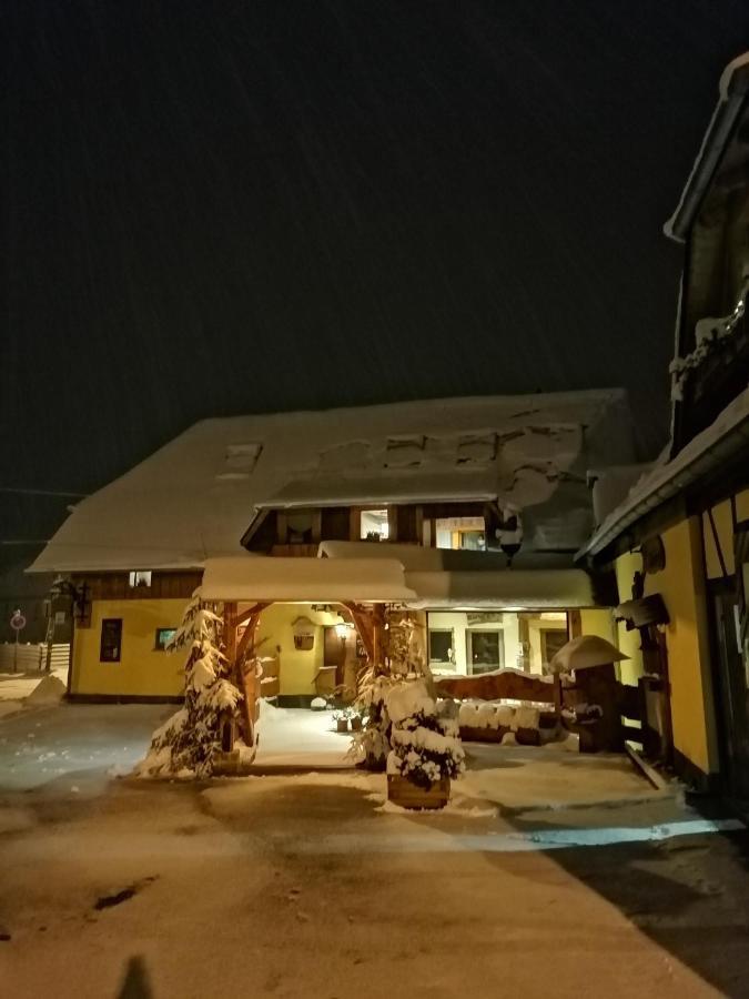 Hotel Landgasthof Plohnbachtal Ug Lengenfeld  Exterior foto